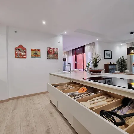 Luxury In Jardines De Don Carlos Apartment