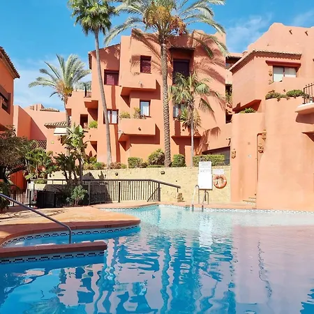 Luxury In Jardines De Don Carlos Apartment Marbella